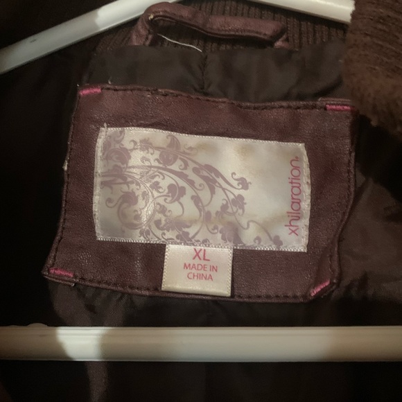 XL Jacket - Picture 3 of 6